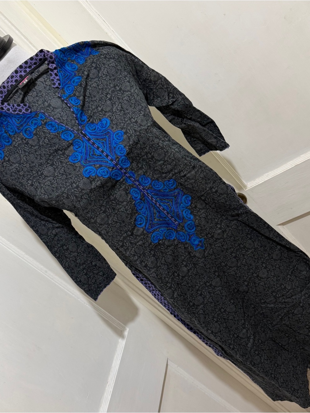 She Posh XS Black Tunic with Blue Embroidered Detail